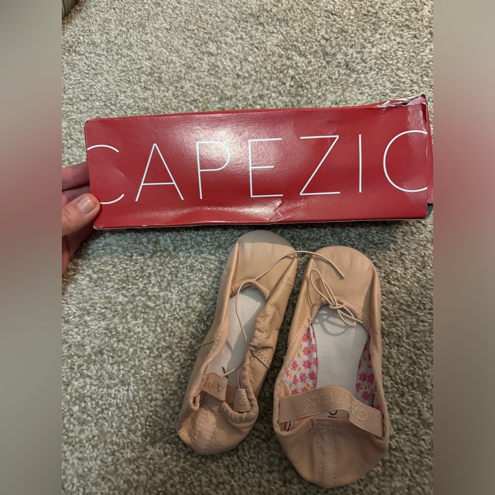 Brand new Capezio Daisy Balet shoes size 12